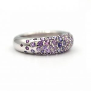 Chaumet Blue and Purple 18 Karat White Gold Ring with 2 Carat Sapphires